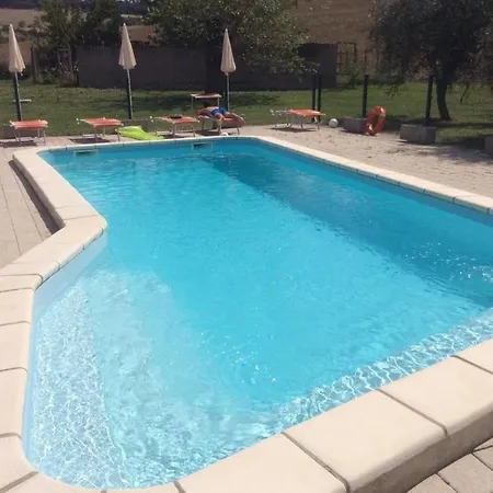 Sleeps 3 With Pool * Isola di Fano