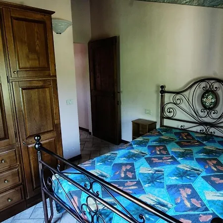 Sleeps 3 With Pool Apartment *